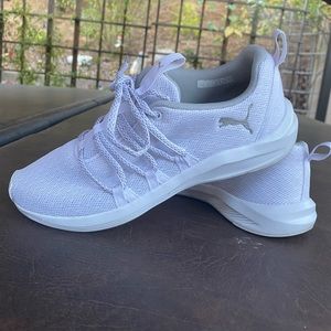 Puma Athletic shoes size 6